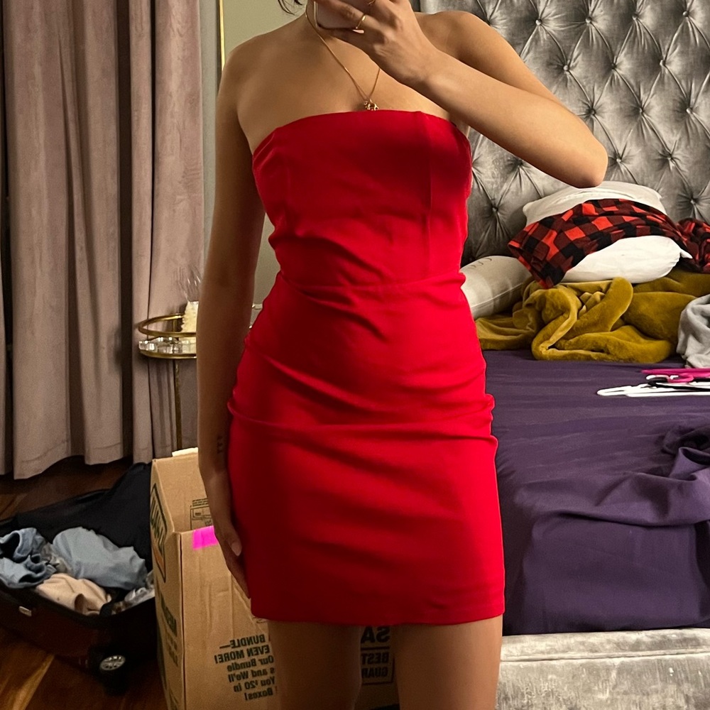 Red strapless Lulus tube dress.